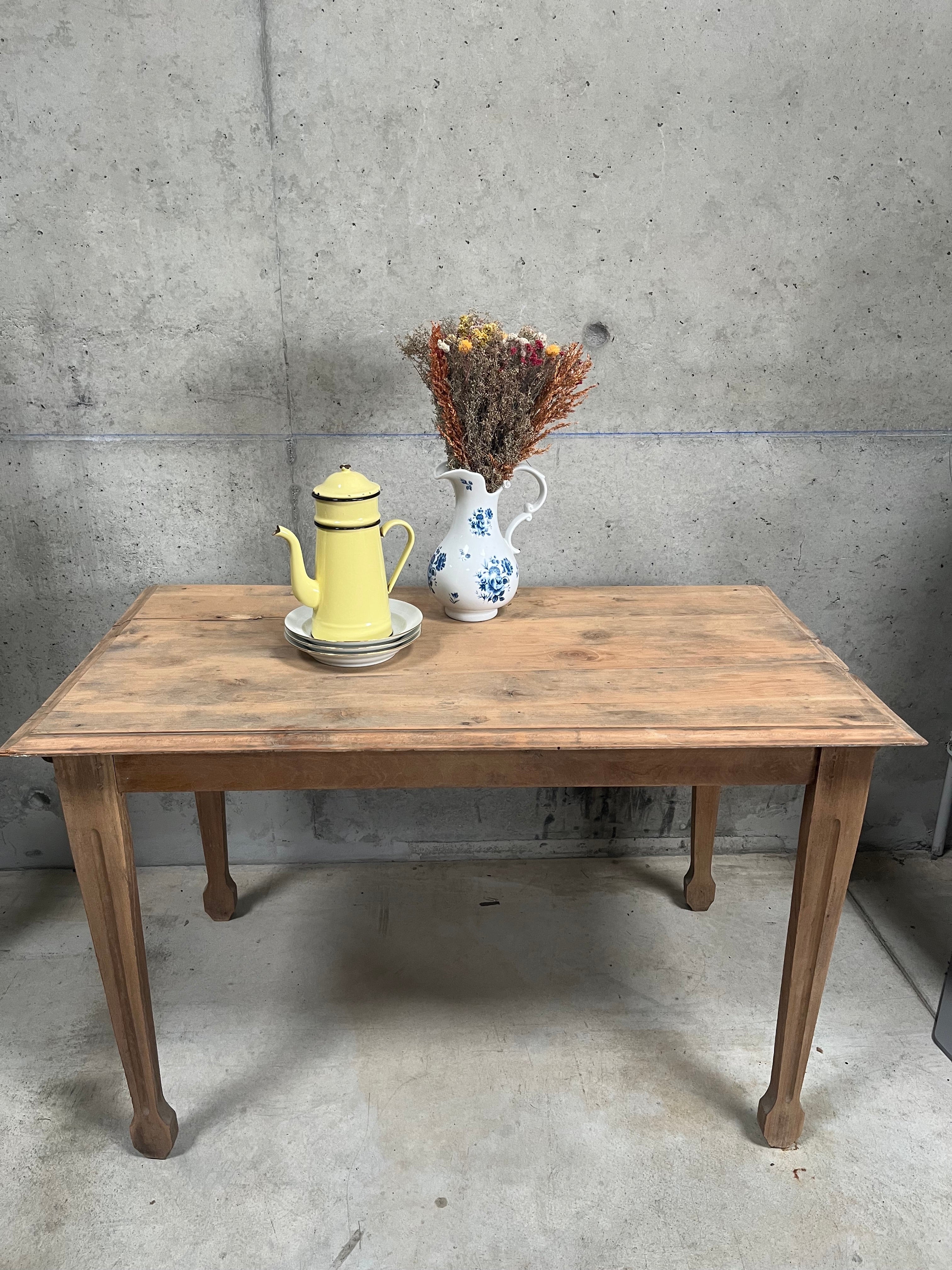 Table BLANDINE