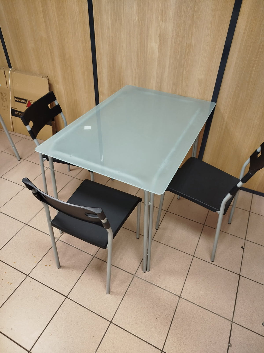 table de chez IKEA
