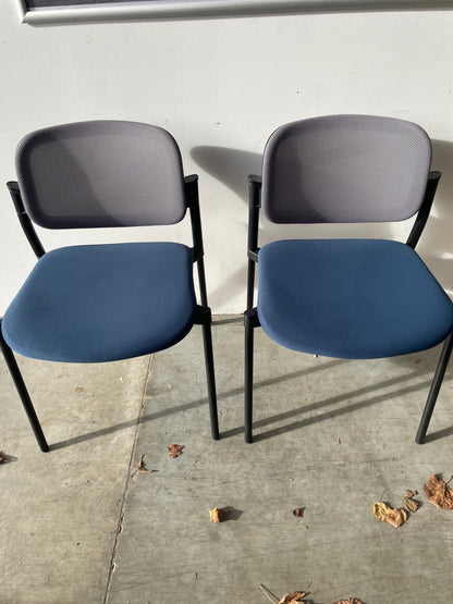 chaise de bureau bleu