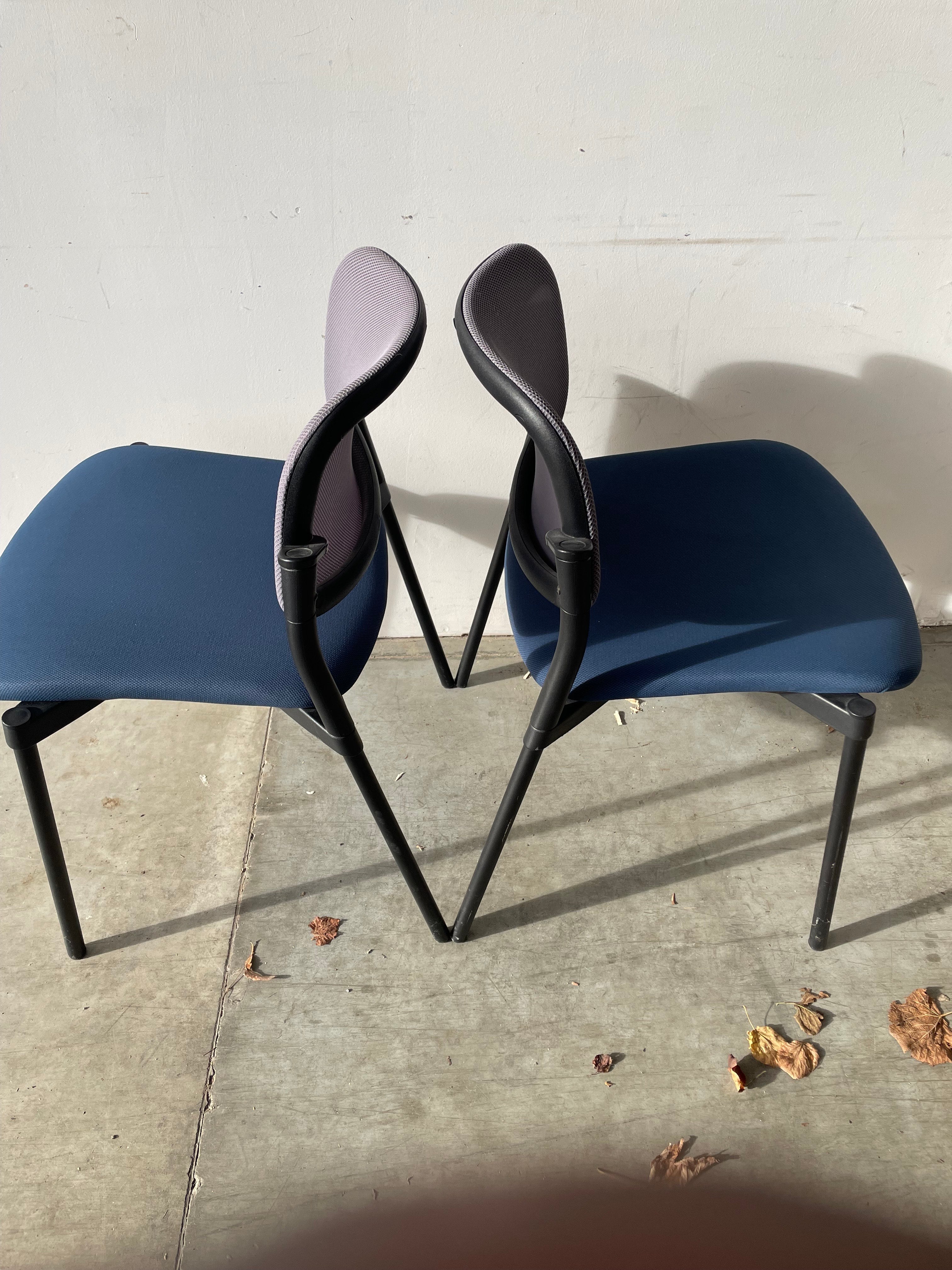 chaise de bureau bleu