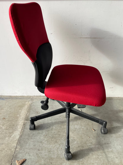 chaise de bureau rouge