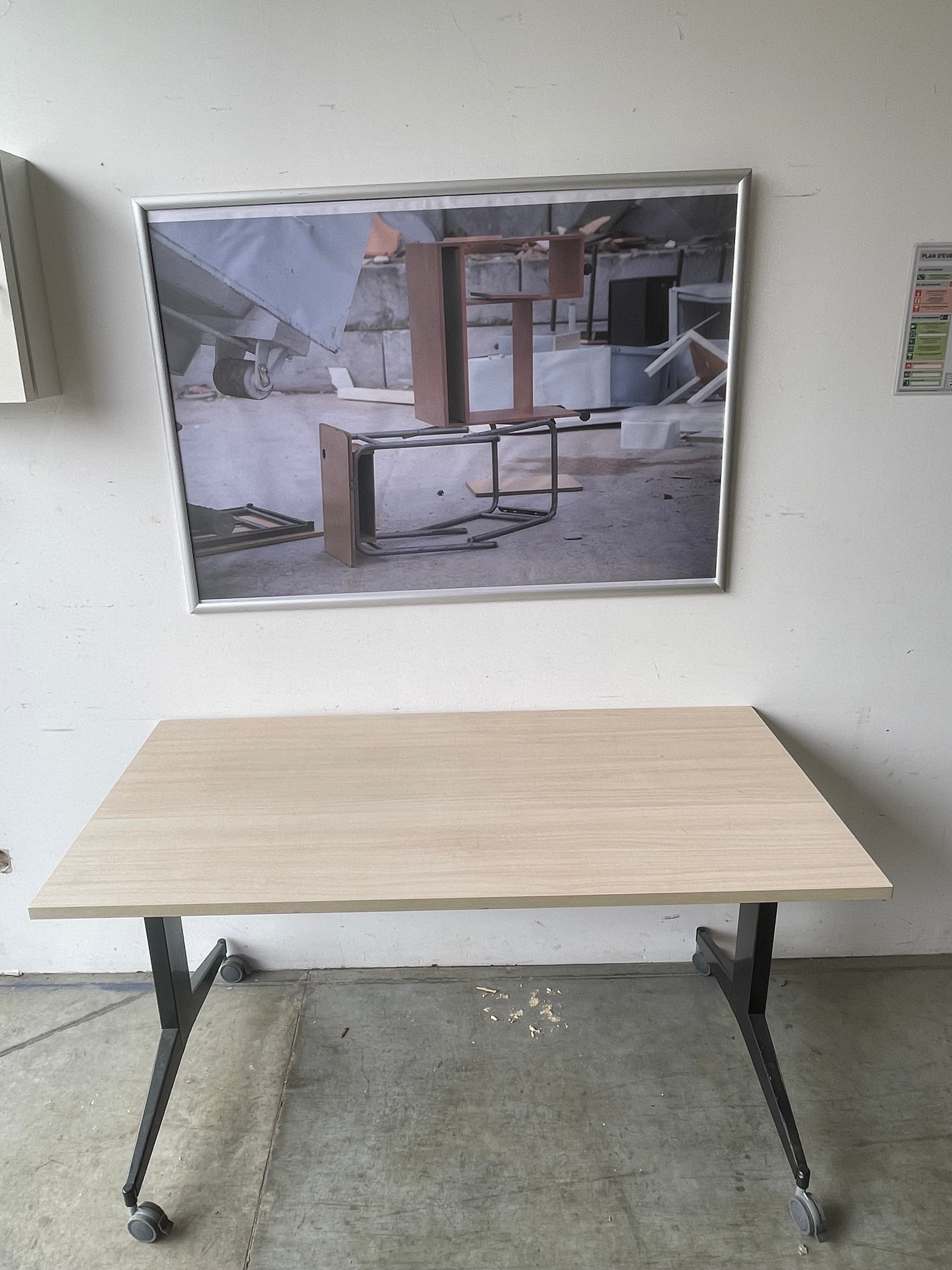 Table de réunion à plateau rabattable