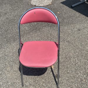 Chaise pliante rose