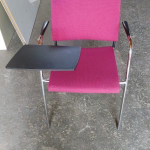 Chaise avec écritoire